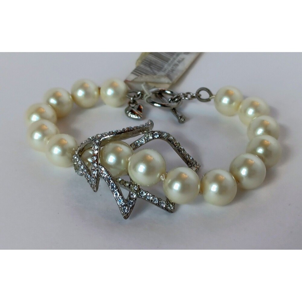 Carolee Glass Pearl Bracelet Knotted Silver tone toggle Clasp 7.5" Signed NWT